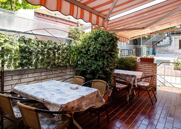 Appartement Apartmaji Pri Perotu Izola