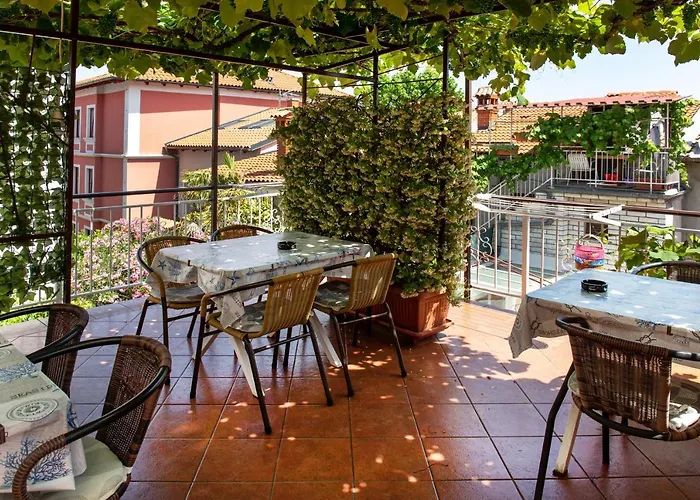 Apartmaji Pri Perotu Appartement Izola