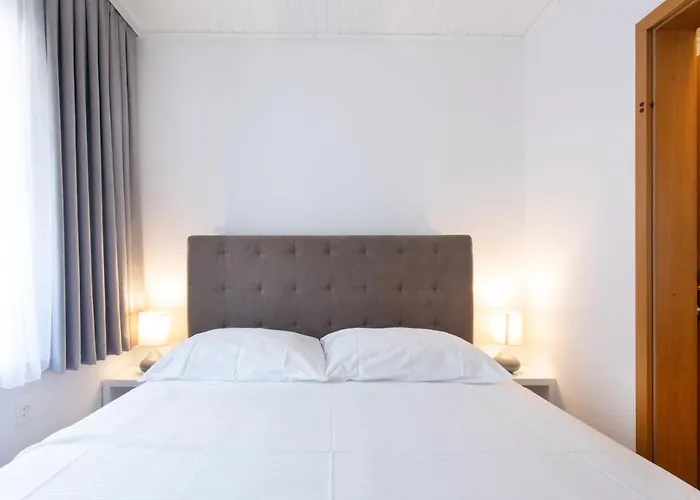 Apartmaji Pri Perotu * Izola