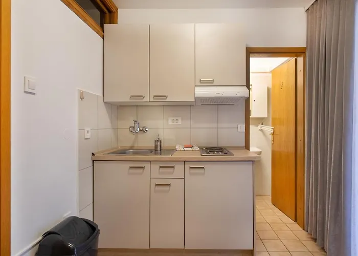 Apartmaji Pri Perotu